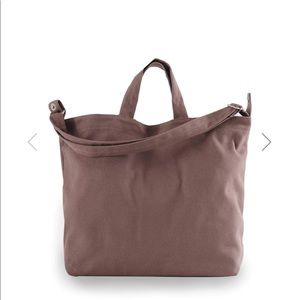 BAGGU HORIZONTAL DUCK BAG IN PEPPERCORN BRAND NEW WITH TAGS